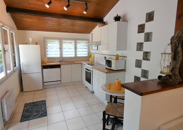 De La Mousque بيت للعطل *