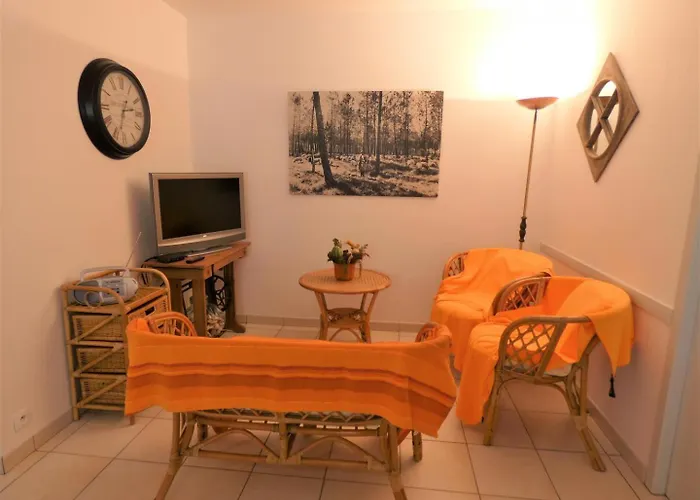 De La Mousque بيت للعطل *